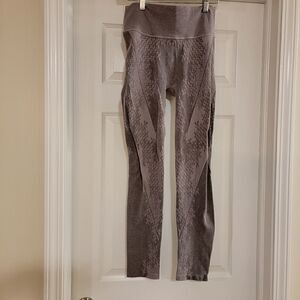 M Leisure Gray Camo High Rise Leggings Size large